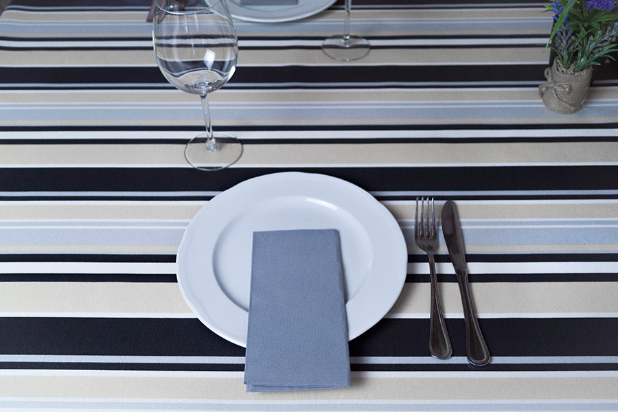 Mantel Extratela Alba Plus 120x120cm Rayas (Confeccionado a 116x116cm)