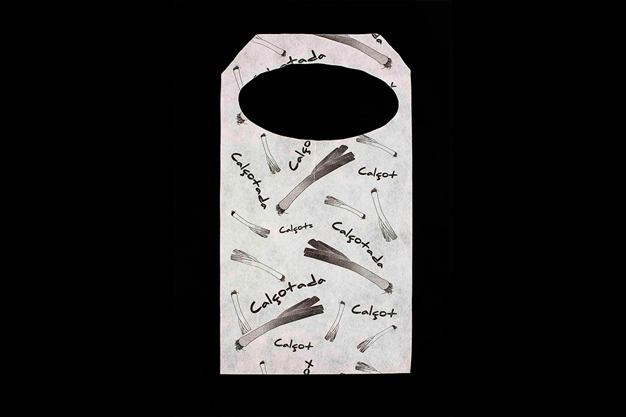 Peto Novotex 35x60cm Talla G Blanco Deco. Calçots Negro, 400uds