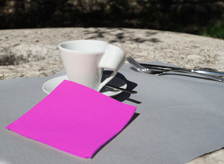 Servilleta Micropunto 20x20cm Fucsia, 2.400uds