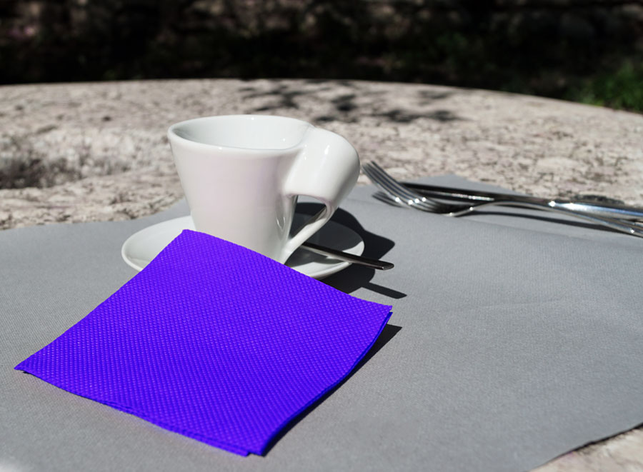 Servilleta Micropunto 20x20cm Violeta, 2.400uds