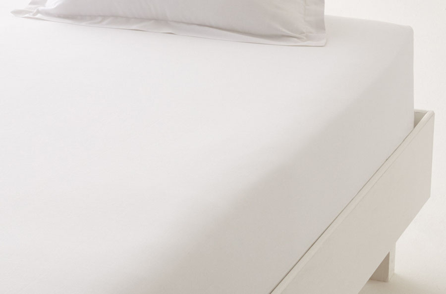 ; Sábana Bajera Ajustable Blanca 90x190x27cm (50% Poliéster / 50% Algodón)